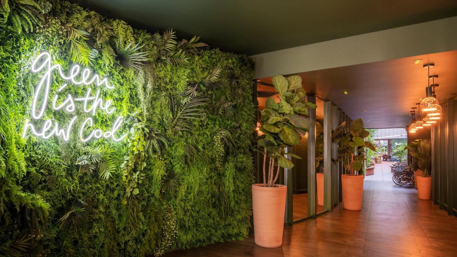Renaissance Paris Republique Hotel & Spa