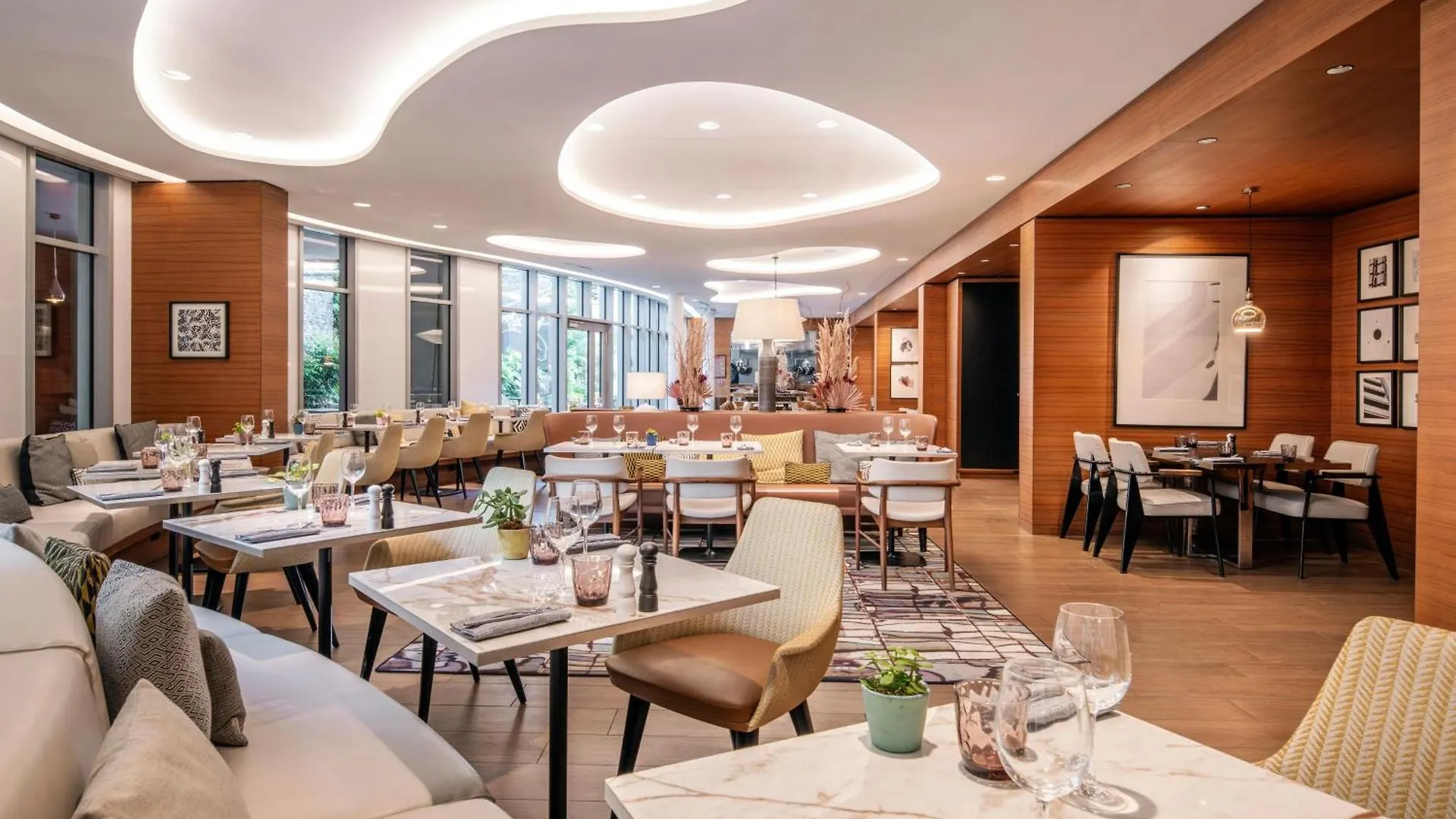 *****  Renaissance Paris Republique Hotel & Spa Francia