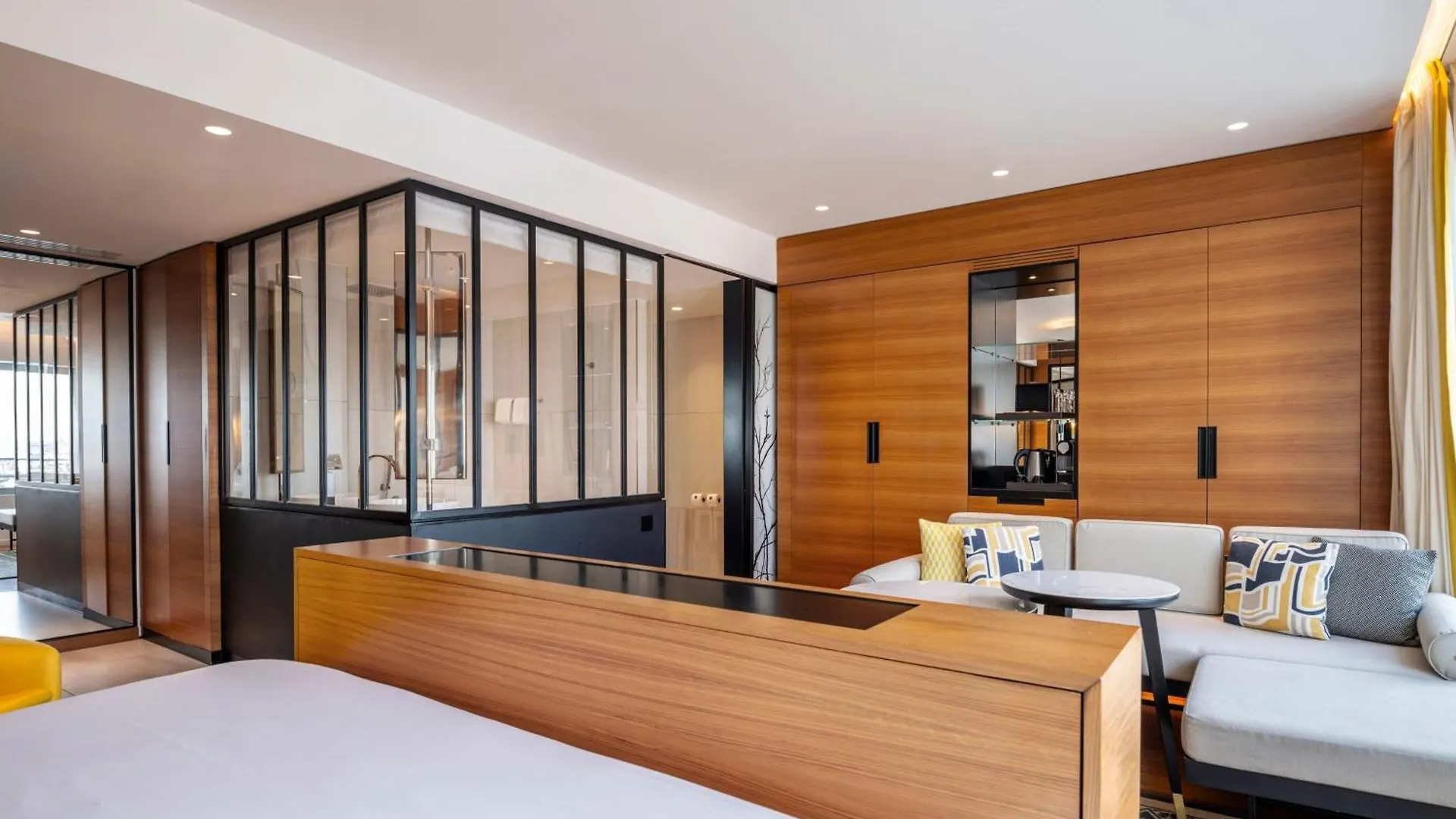 *****  Renaissance Paris Republique Hotel & Spa Francia