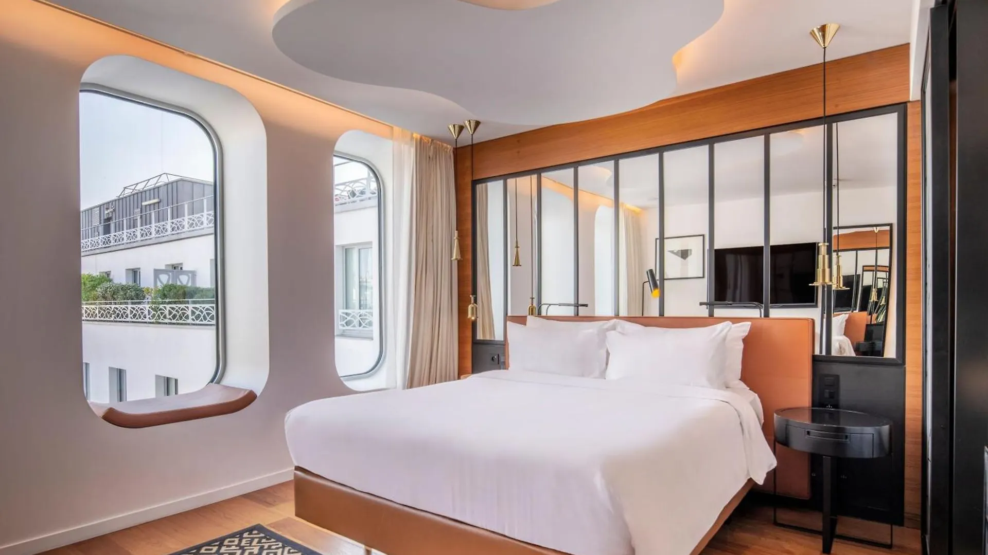 Renaissance Paris Republique Hotel & Spa