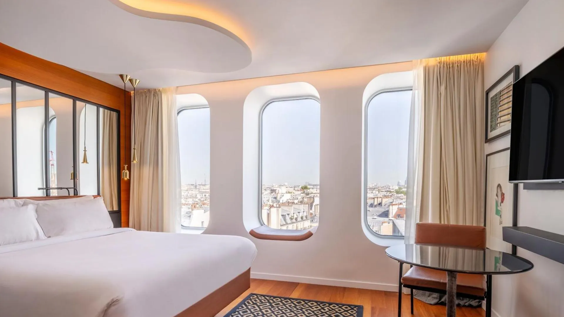 Renaissance Paris Republique Hotel & Spa