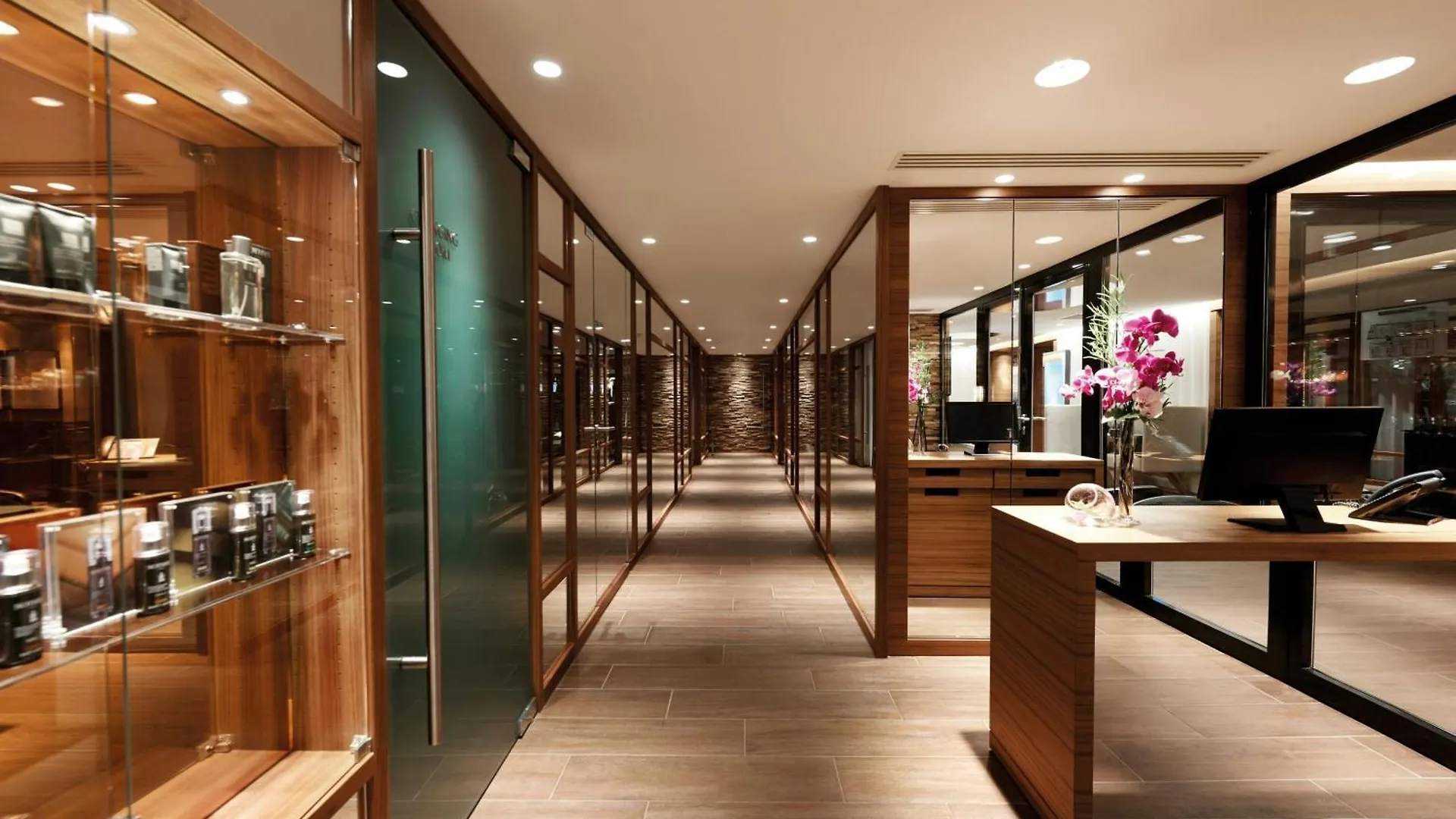 Renaissance Paris Republique Hotel & Spa